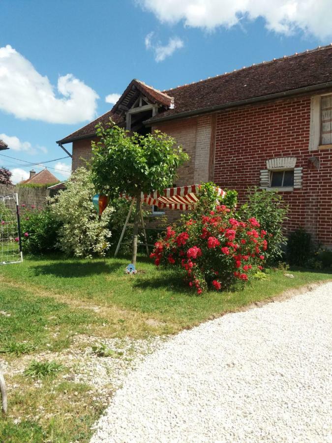 Bed and Breakfast Campagn'Arts Villechetif Экстерьер фото