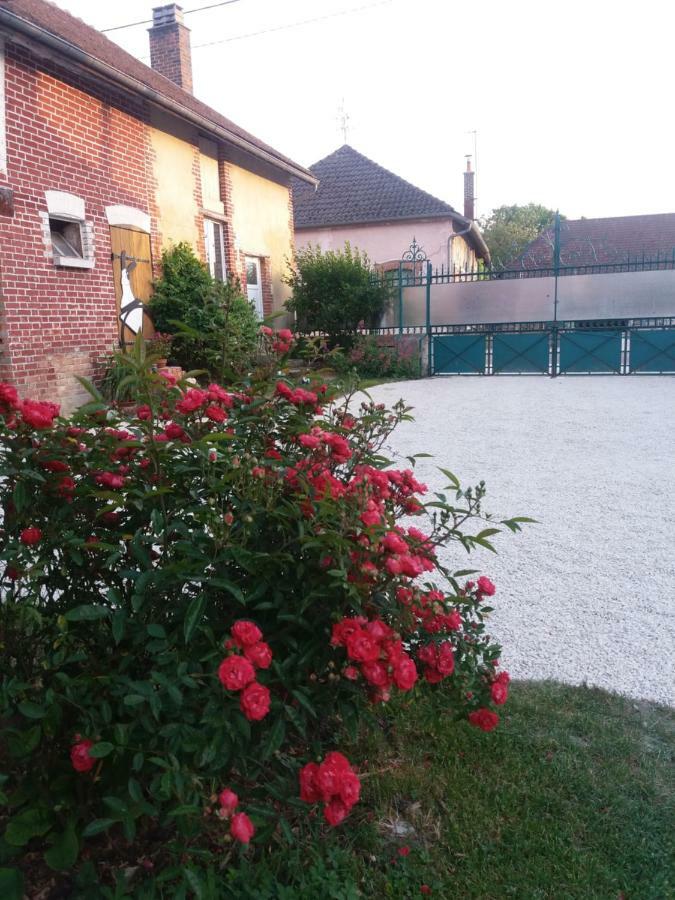 Bed and Breakfast Campagn'Arts Villechetif Экстерьер фото